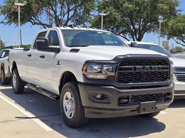 2023 RAM 3500 Tradesman Crew Cab 4x4 8 Box