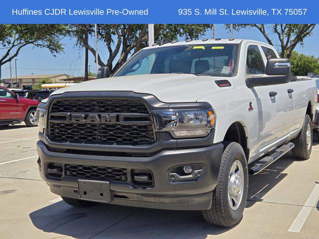 2023 RAM 3500 Tradesman Crew Cab 4x4 8 Box
