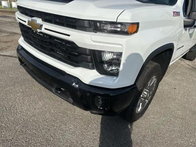 2025 Chevrolet Silverado 2500HD Custom