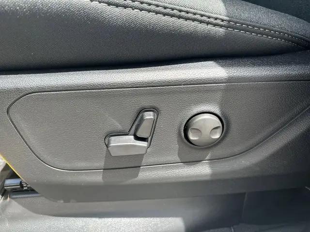 2026 Ram 1500 Big Horn Crew Cab 4x2 57 Box