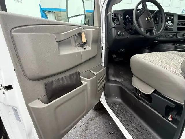 2025 Chevrolet Express Cutaway Work Van