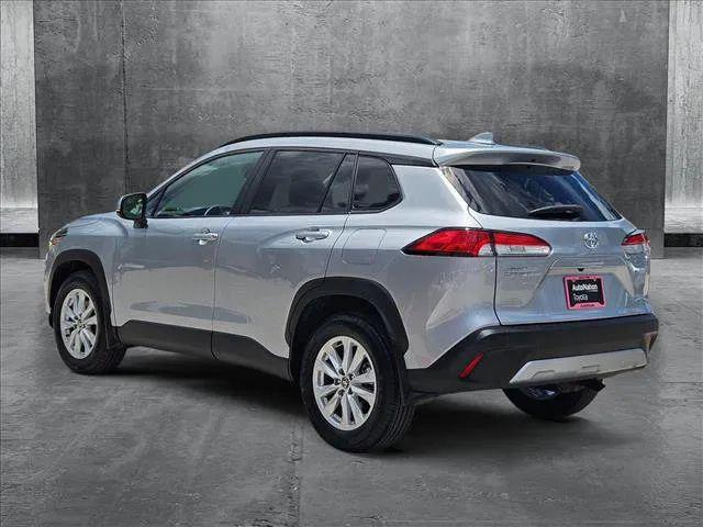 2024 Toyota Corolla Cross LE