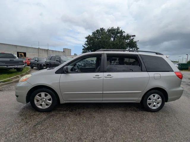 2010 Toyota Sienna LE