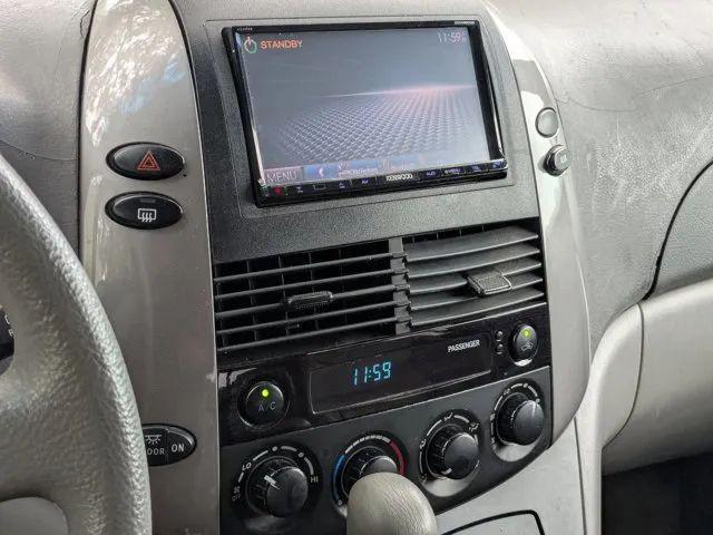 2010 Toyota Sienna LE