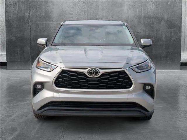 2020 Toyota Highlander LE