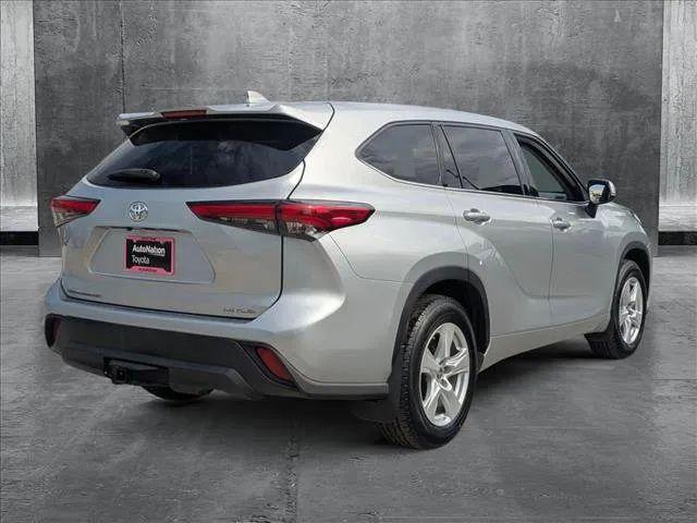 2020 Toyota Highlander LE