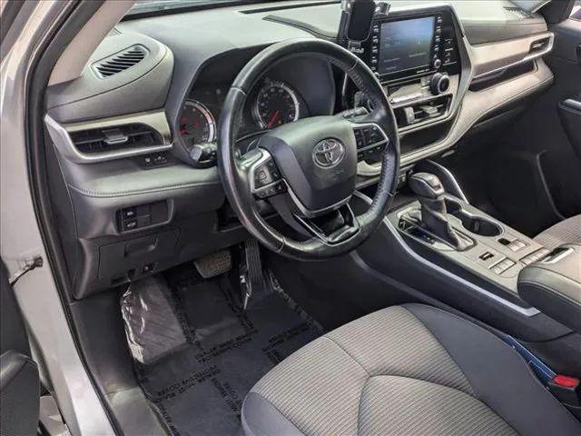 2020 Toyota Highlander LE