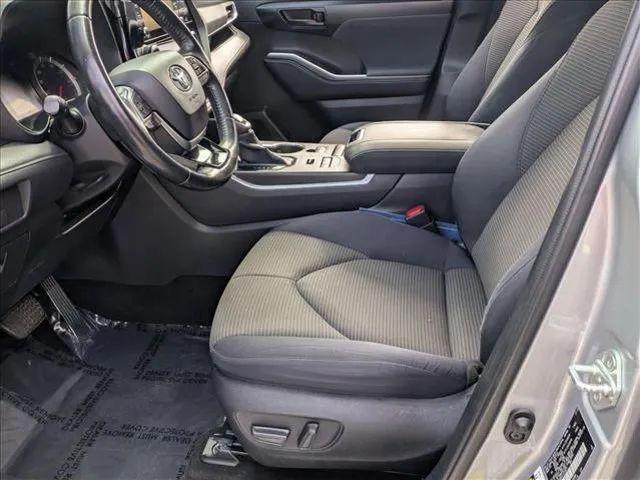 2020 Toyota Highlander LE