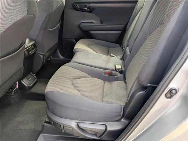 2020 Toyota Highlander LE