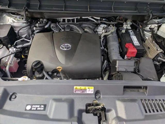2020 Toyota Highlander LE