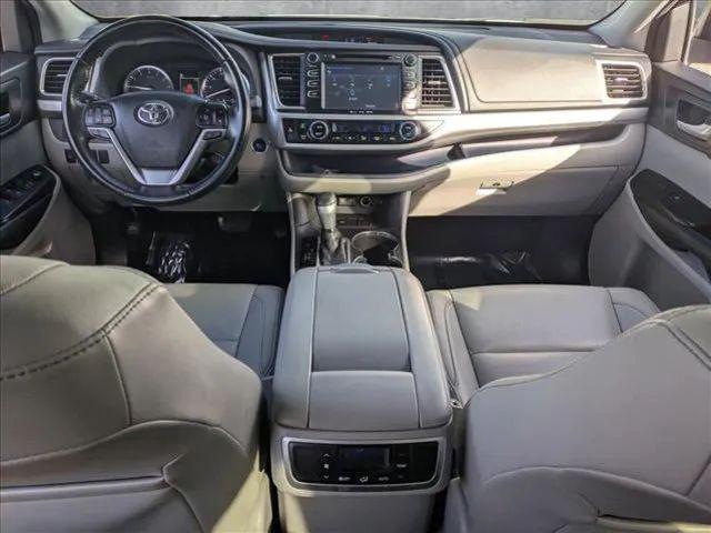2017 Toyota Highlander XLE