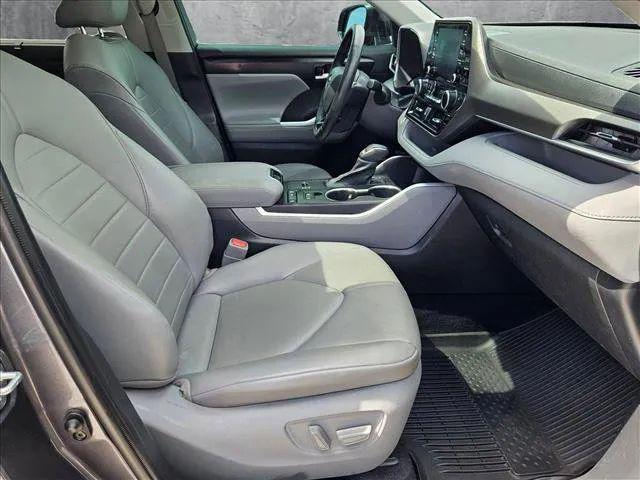 2021 Toyota Highlander XLE