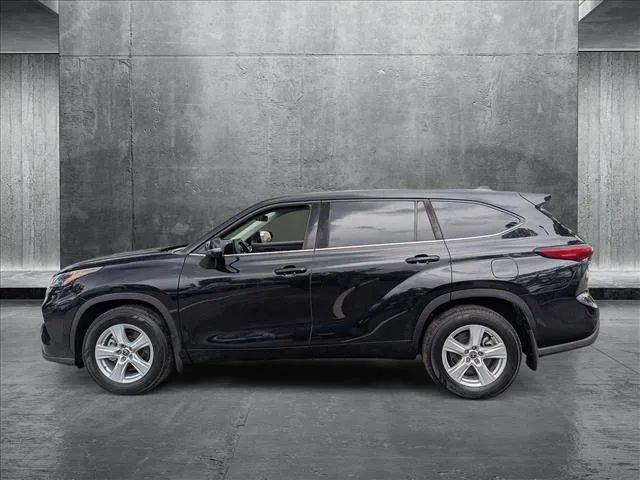 2022 Toyota Highlander LE