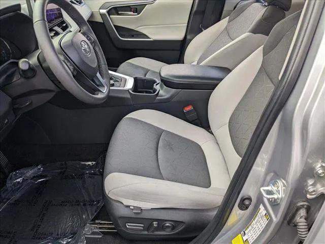 2023 Toyota RAV4 Hybrid XLE