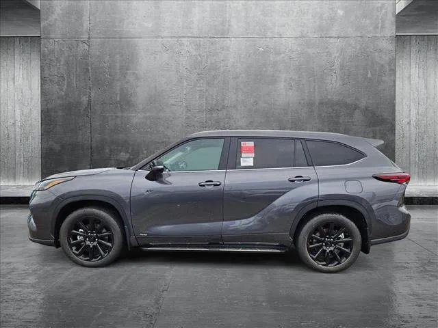 2025 Toyota Highlander Hybrid XLE