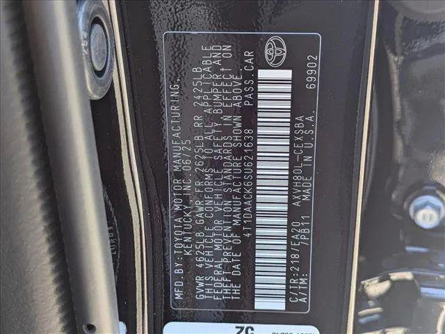 2025 Toyota Camry SE