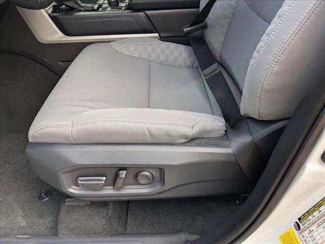 2025 Toyota Tundra SR5 4WD