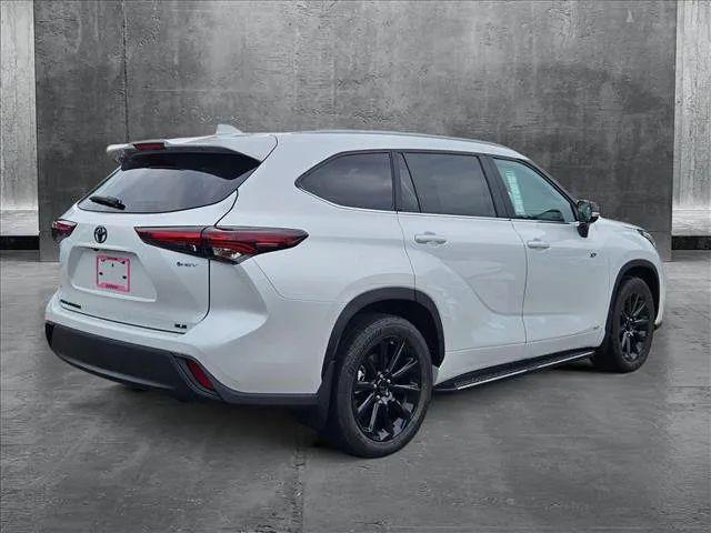 2025 Toyota Highlander Hybrid XLE
