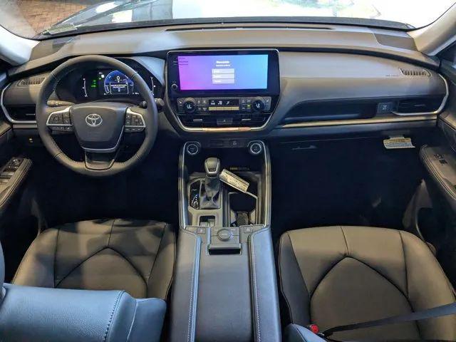 2025 Toyota Grand Highlander Hybrid XLE