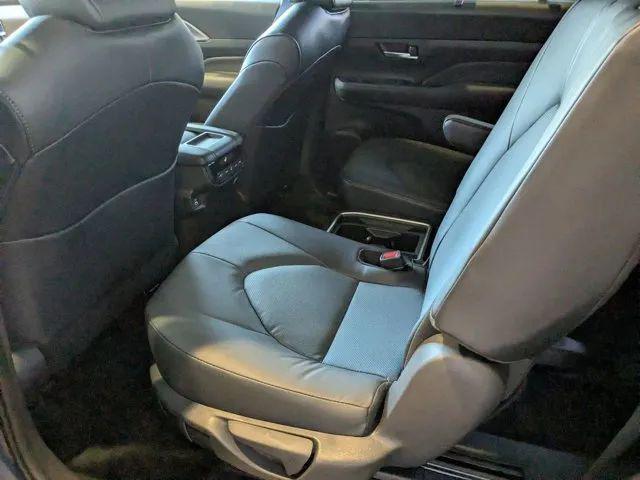 2025 Toyota Grand Highlander Hybrid XLE
