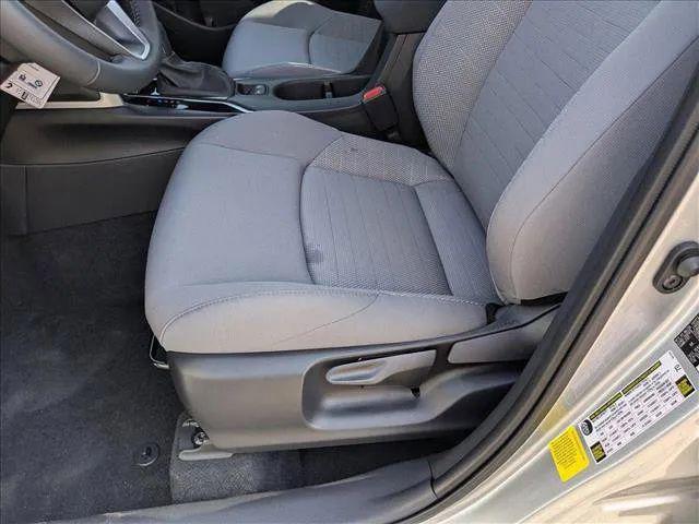 2025 Toyota Corolla Cross Hybrid SE
