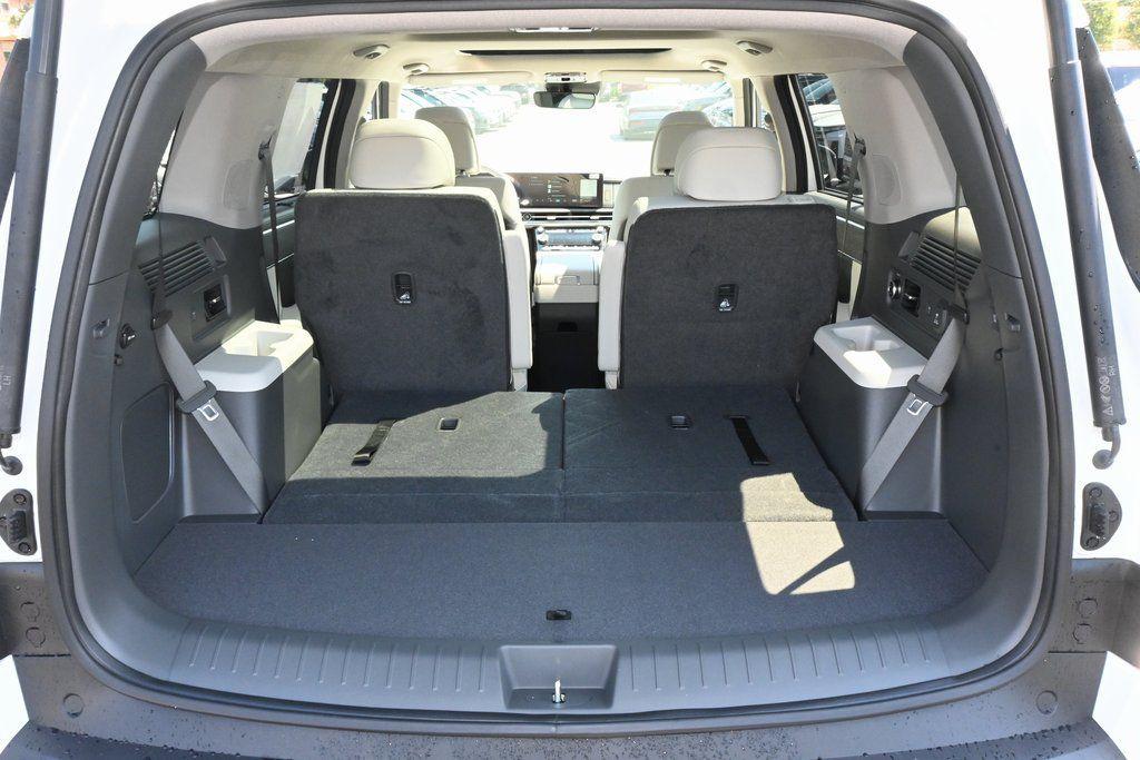 2026 Hyundai Santa Fe Limited - Photo 7