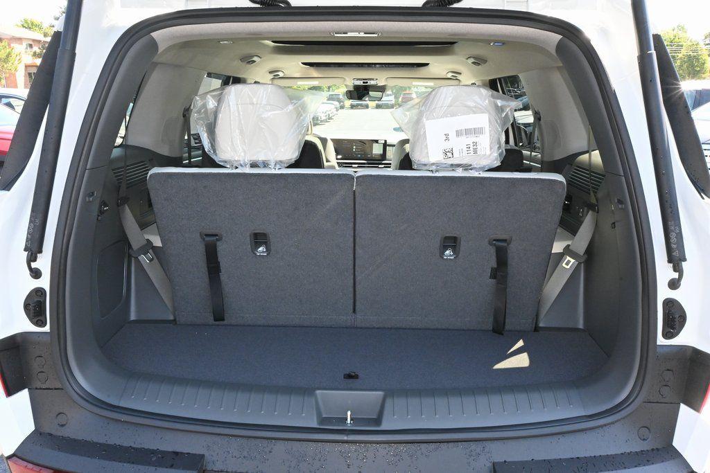 2026 Hyundai Santa Fe Limited - Photo 8