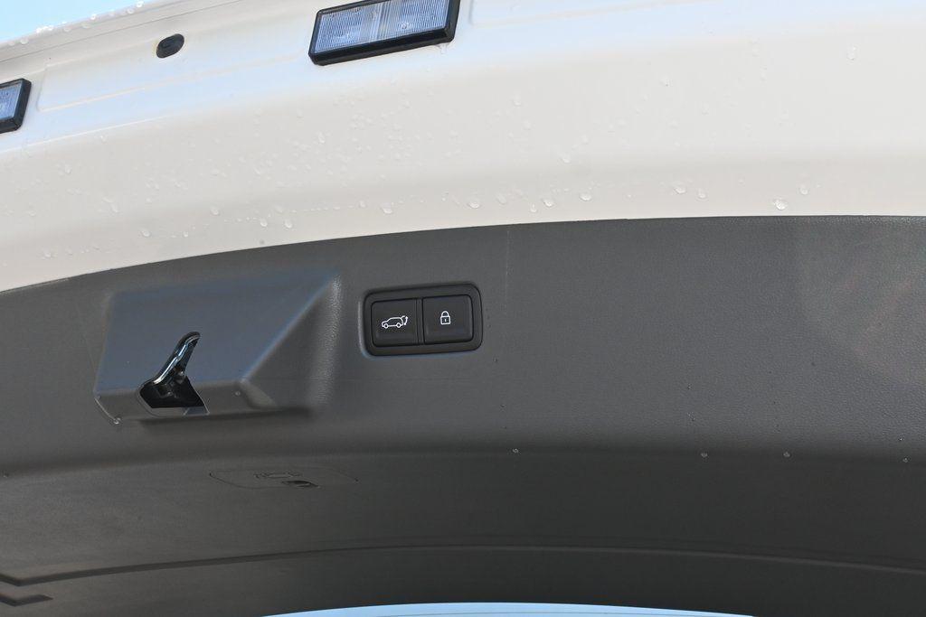 2026 Hyundai Santa Fe Limited - Photo 10