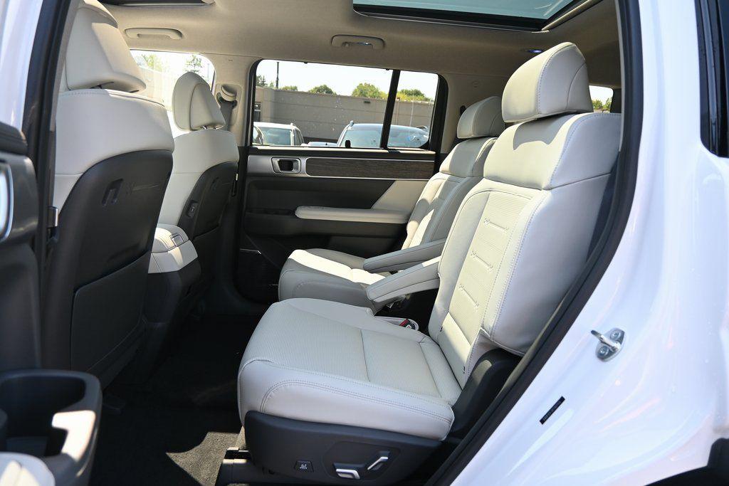 2026 Hyundai Santa Fe Limited - Photo 14