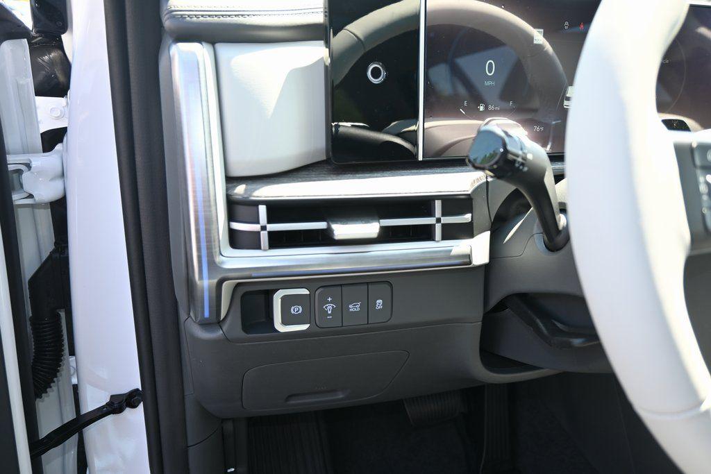 2026 Hyundai Santa Fe Limited - Photo 23