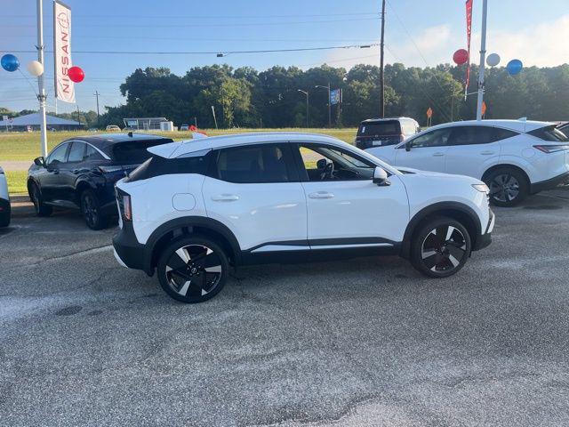 2025 Nissan Kicks SR FWD