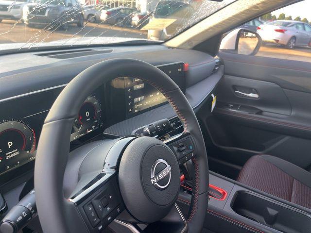 2025 Nissan Kicks SR FWD
