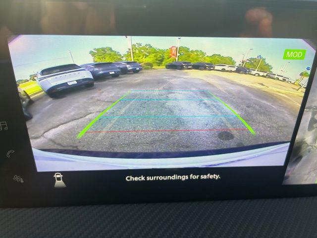 2025 Nissan Kicks SR FWD