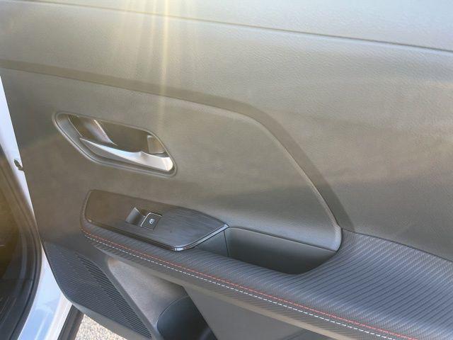 2025 Nissan Kicks SR FWD