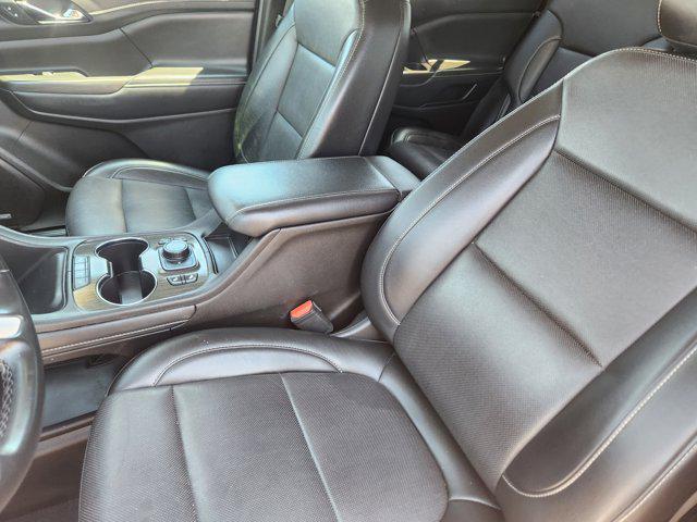 2023 GMC Acadia AWD SLT