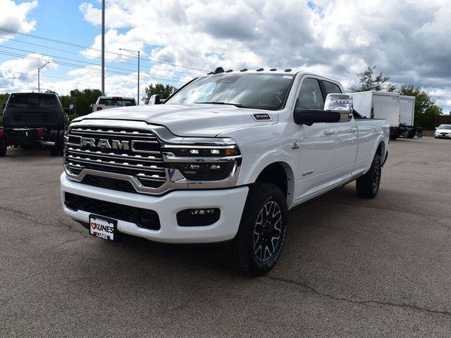 2026 RAM Ram 3500 RAM 3500 LIMITED LONGHORN CREW CAB 4X4 8 BOX