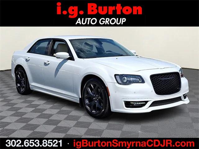 2022 Chrysler 300 Touring L