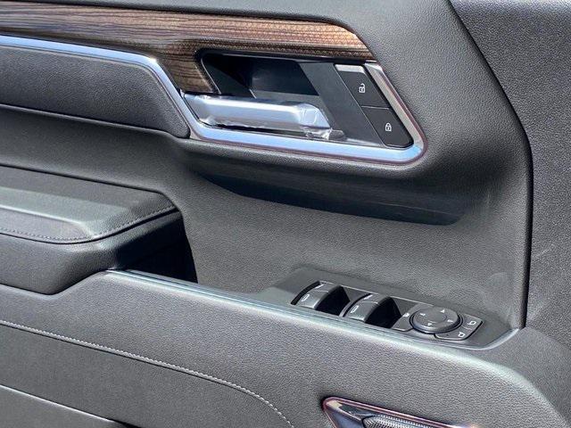 2025 Chevrolet Silverado 1500 4WD Crew Cab Standard Bed LT