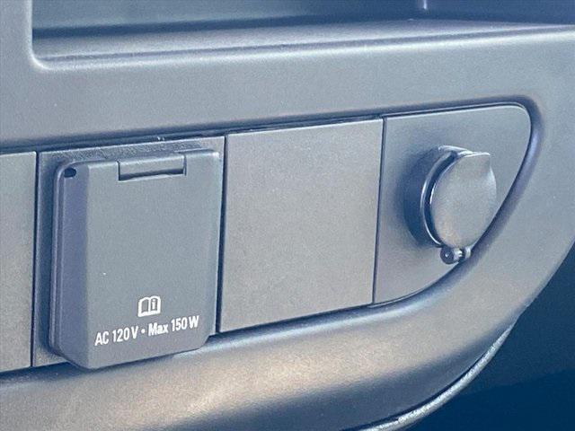 2025 Chevrolet Express Cutaway Work Van