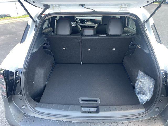 2025 Nissan Kicks SR FWD