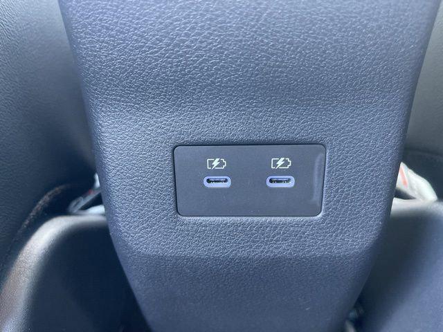 2025 Nissan Kicks SR FWD