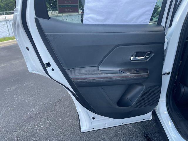 2025 Nissan Kicks SR FWD