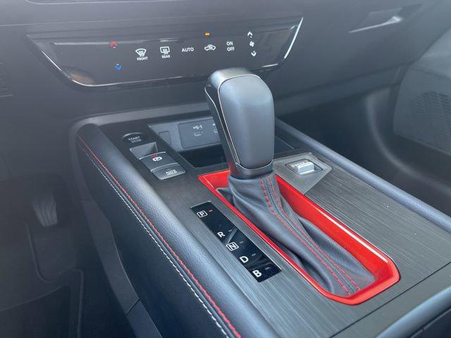 2025 Nissan Kicks SR FWD