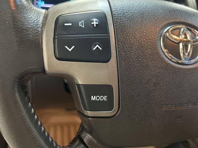 2010 Toyota Land Cruiser V8