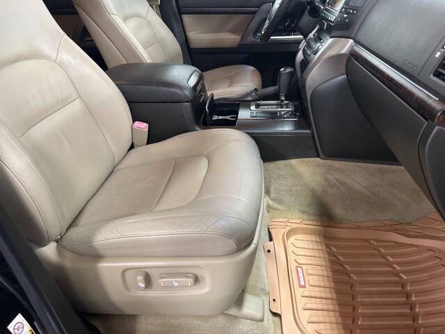 2010 Toyota Land Cruiser V8