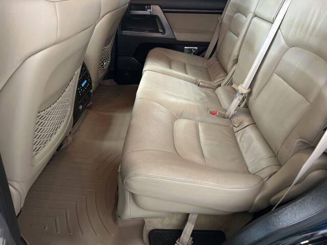 2010 Toyota Land Cruiser V8