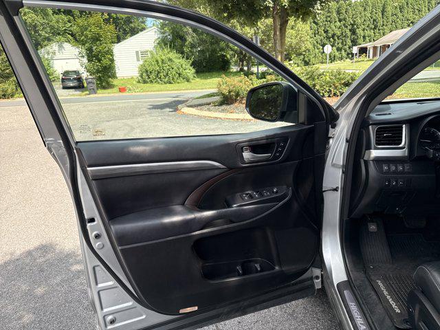 2018 Toyota Highlander Limited Platinum