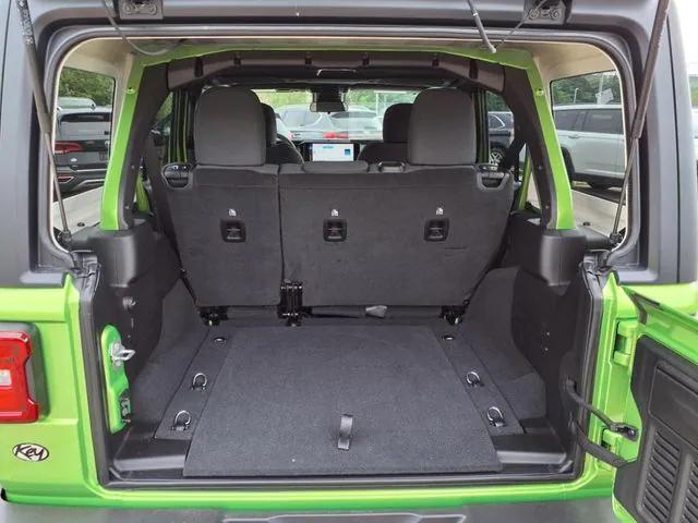 2025 Jeep Wrangler 4-Door Summit 4x4