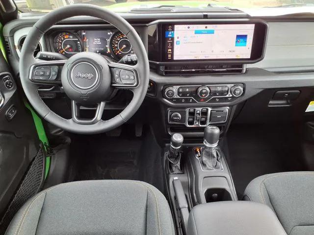 2025 Jeep Wrangler 4-Door Summit 4x4