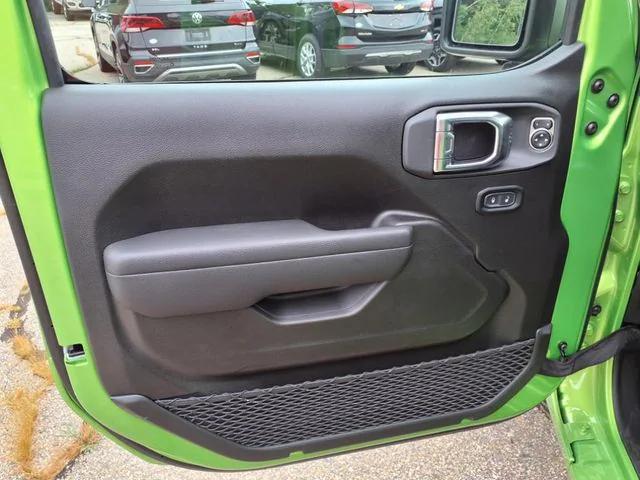 2025 Jeep Wrangler 4-Door Summit 4x4